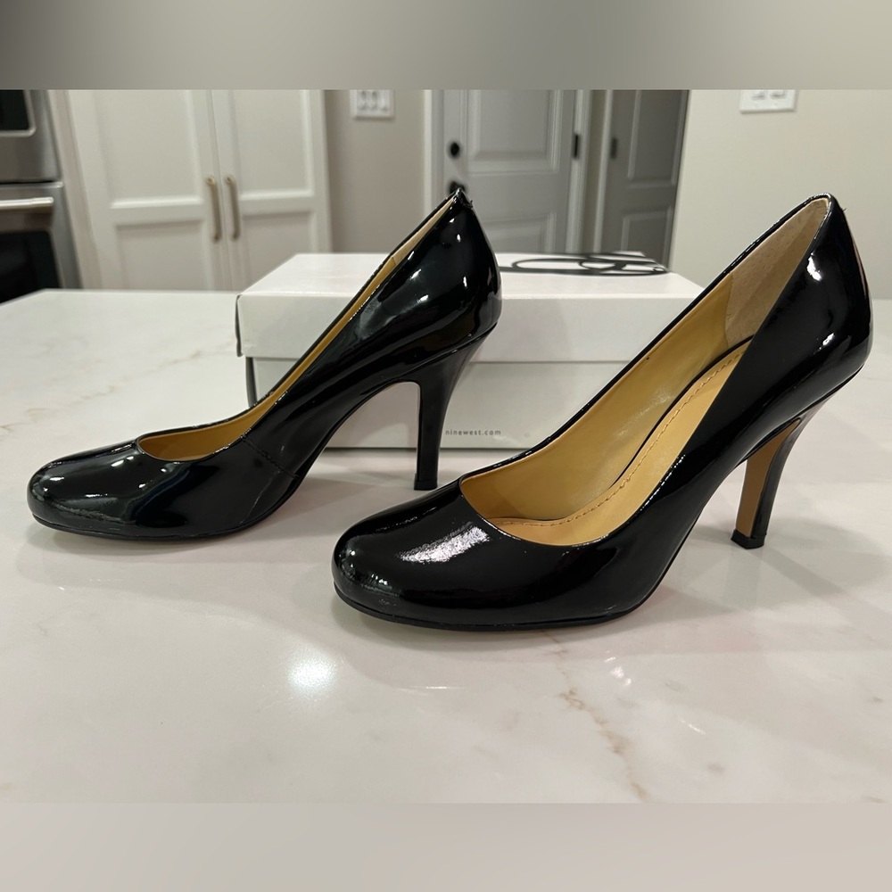 Nine West Black Patent Leather Pumps - 7M New